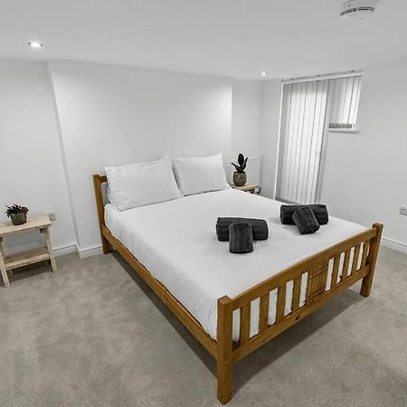 Newly Refurbed, Central Apartment With Free Parking And Hot Tub リザム・セント・アンズ エクステリア 写真