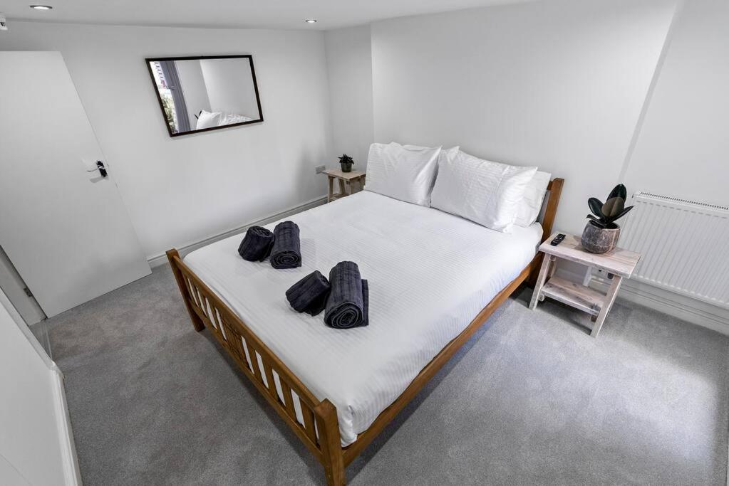Newly Refurbed, Central Apartment With Free Parking And Hot Tub リザム・セント・アンズ エクステリア 写真
