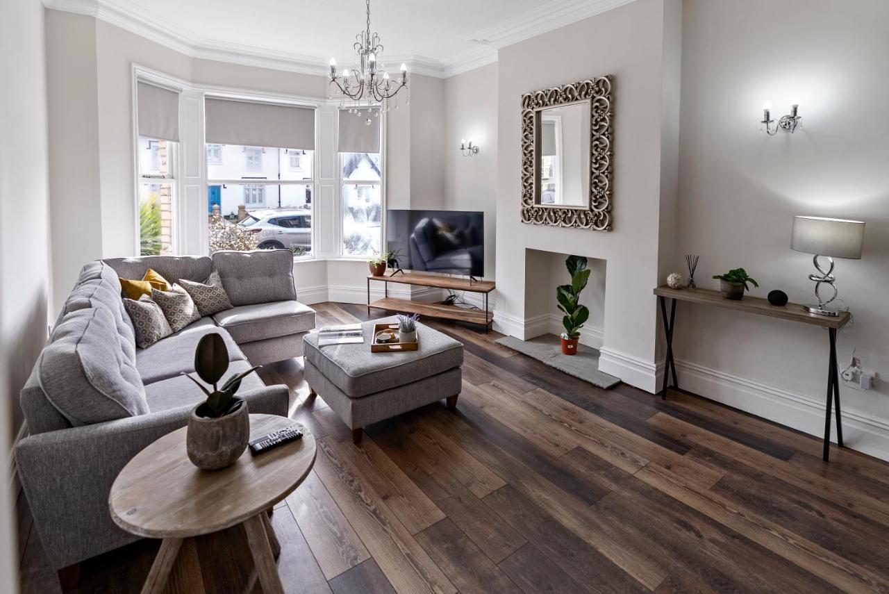 Newly Refurbed, Central Apartment With Free Parking And Hot Tub リザム・セント・アンズ エクステリア 写真